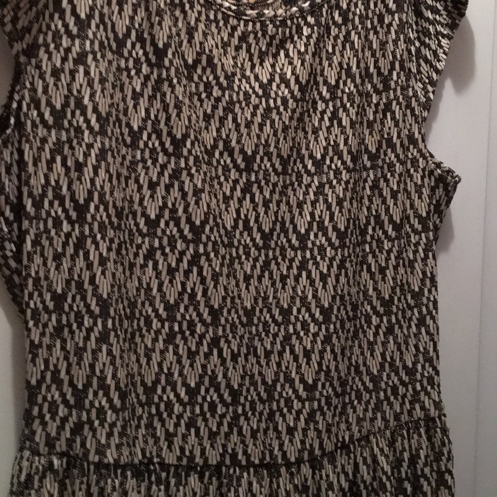 💕Patterned dress size medium 💕
